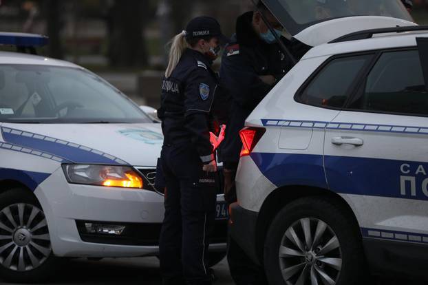 The man P.B. broke the protective fence in front of the National Assembly of the Republic of Serbia with a Toyota rav 4 car, threatening "ministers outside" with a stick in his hands, and previously called "people to the streets" on his Facebook.

Muskara