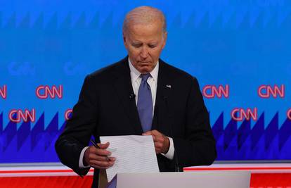 VIDEO Pogledajte kako se Biden zbunio usred debate: 'Mislim da ni on sam ne zna što je rekao...'