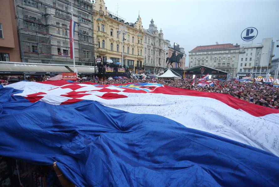 Idemo u finale! Ludnica na ulicama, cijela Hrvatska gori