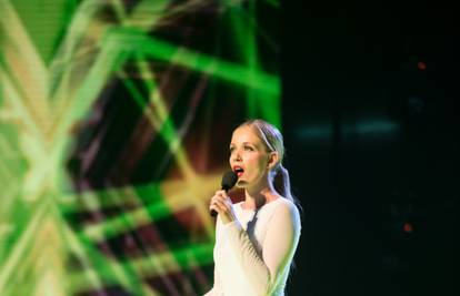 Rozga je zapjevala u potpuno prozirnoj haljini u 'X Factoru'