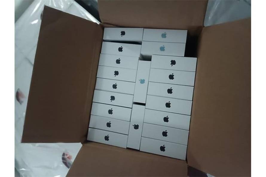 FOTO E, nećeš moći! Iz BiH je u Hrvatsku htio prošvercati 384 mobitela, skrivao ih u hladnjači