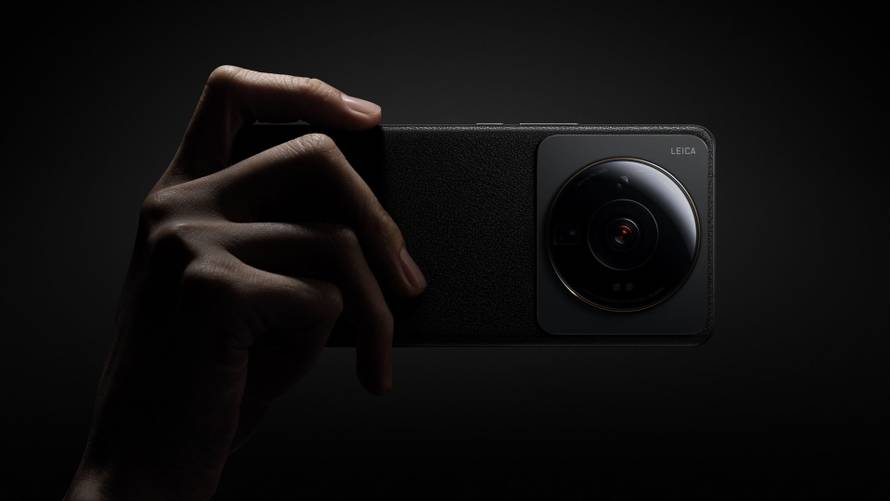 Xiaomi u novi 12S Ultra telefon ugradio ogromnu Leica kameru