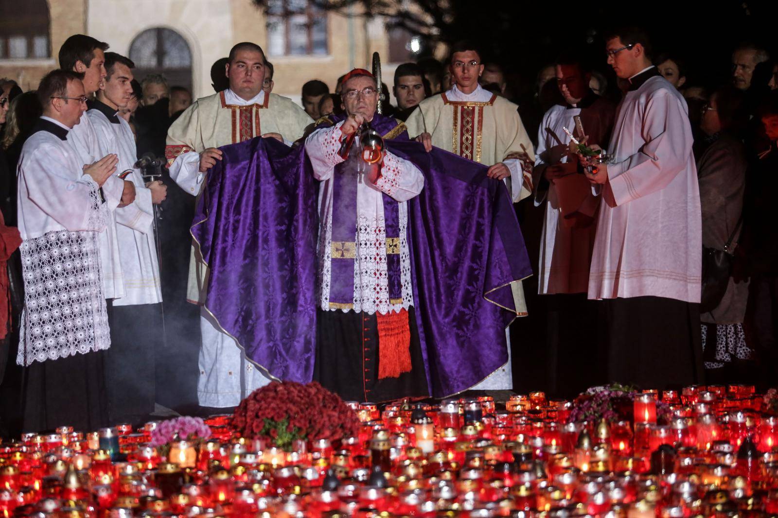 Zagreb: Proslava svetkovine Svih Svetih na Mirogoju