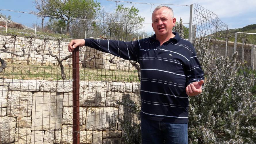 Dobio je otkaz u općini i sada od nje traži 700 kuna dnevno