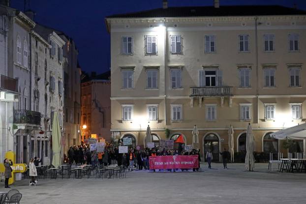 Pula: 4. Noćni marš u Puli pod parolom Žene - kičma otpora