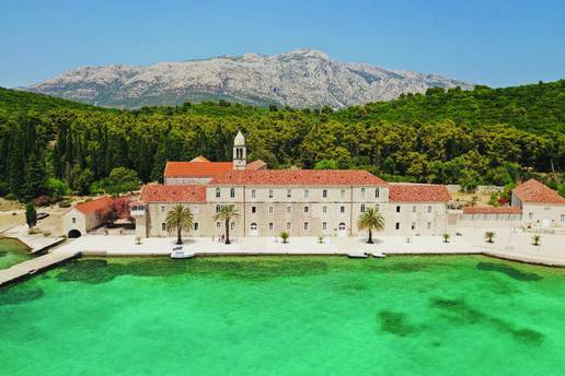Otok zove na odmor iz snova: Mjesto gdje priroda o&ccaron;arava, a sablje pri&ccaron;aju stoljetne pri&ccaron;e