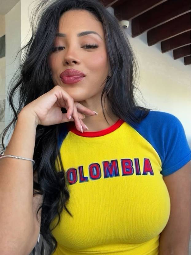 FOTO Seksi kuharica koja je zaludjela milijune: Nataly kuha u izazovnim izdanjima