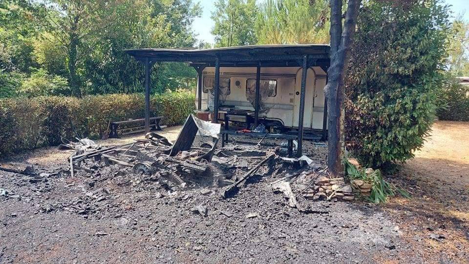 FOTO U Segetu kod Umaga Slovencu izgorjela kamp kućica