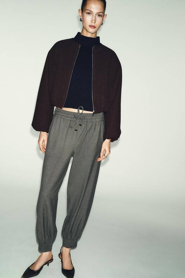 Bacite traperice! Ovo su hit modeli hlača za proljeće 2026.