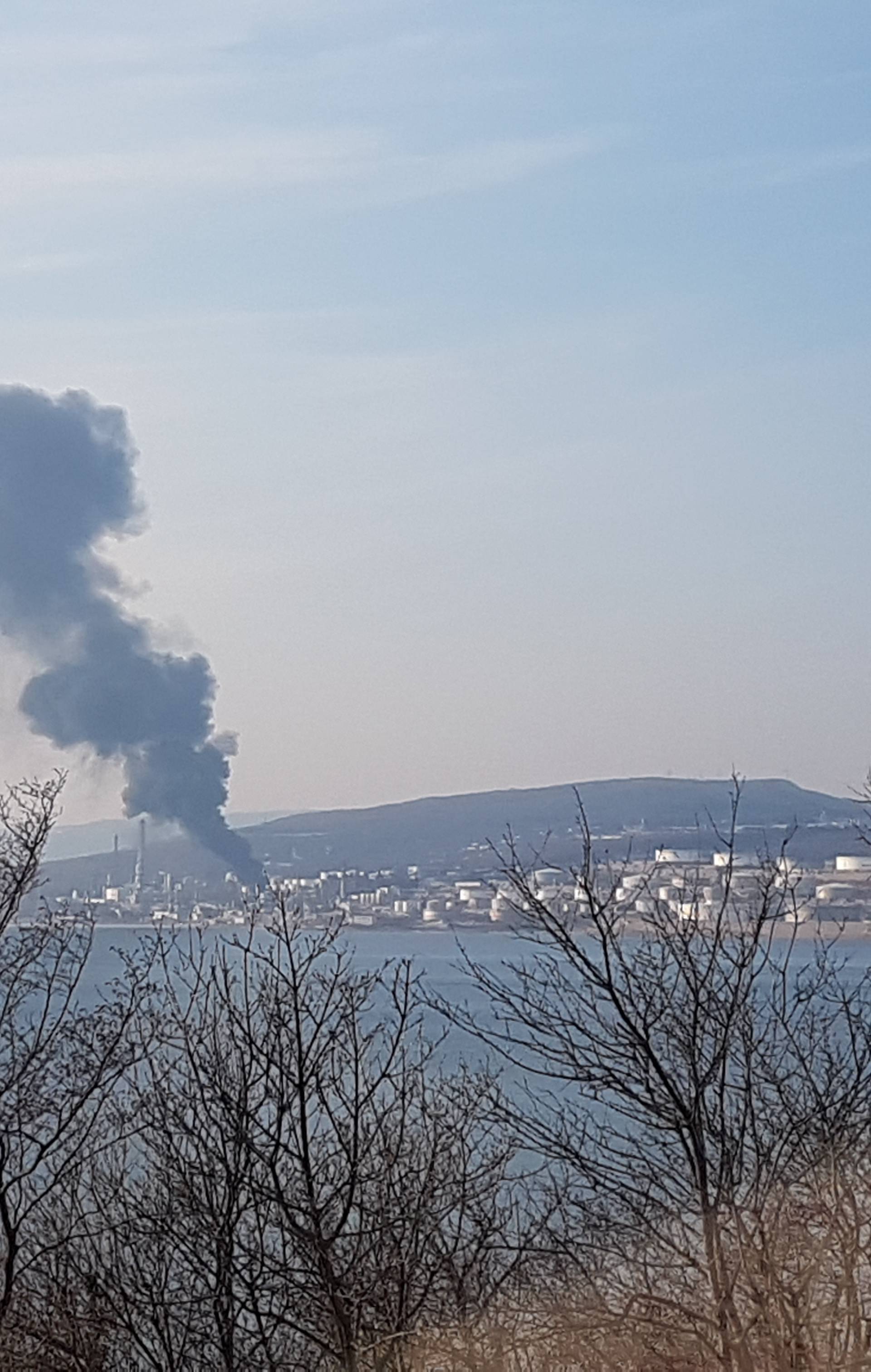 Izbio je požar u rafineriji Urinj, vatrogasci su ga brzo ugasili