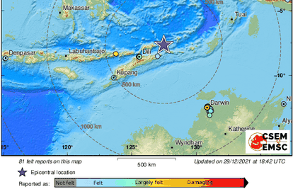Jak potres magnitude 7,4 po Richteru pogodio Indoneziju