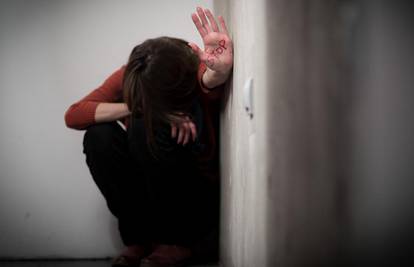 Petorica silovala djevojku (14), a sud ih je pustio na slobodu