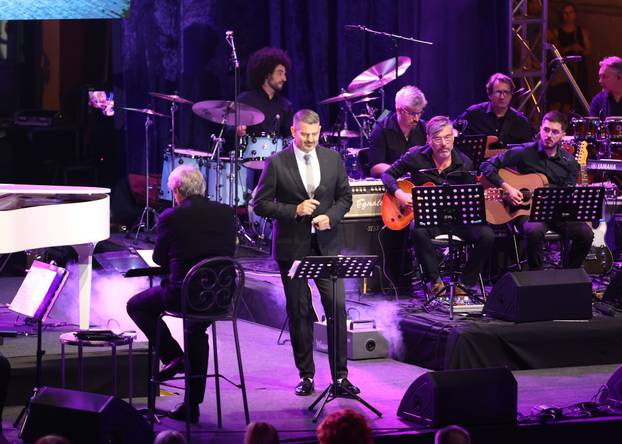 Šibenik: Prva večer Dalmatinske šansone posvećena Vinku Coci