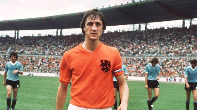 Johan Cruyff dies of cancer at the age of 68,Johan Cruyff, sportovec, fotbalista
