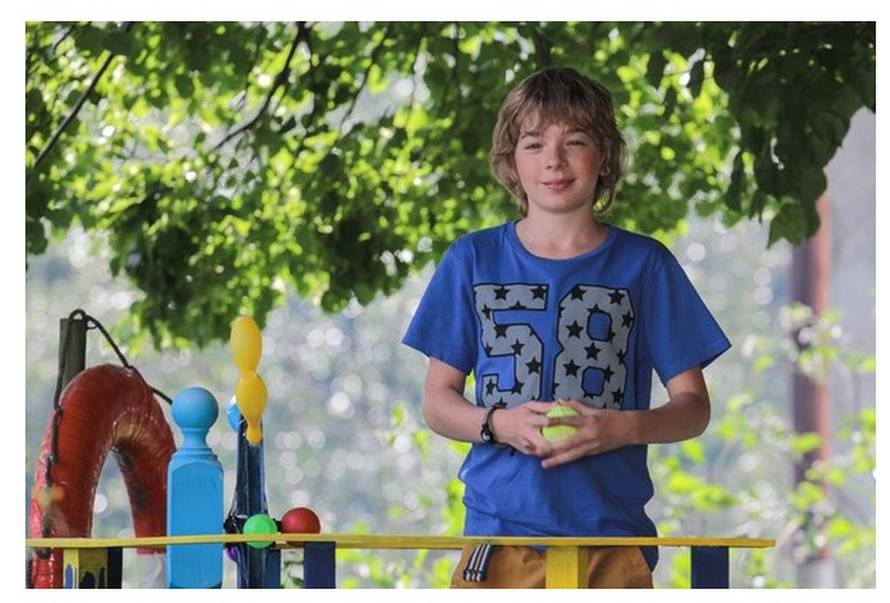 Školarac će s porno glumicom živjeti mjesec dana u hotelu