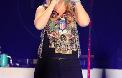 Kelly Clarkson: Ljubav mi je pomogla da izgubim kilograme