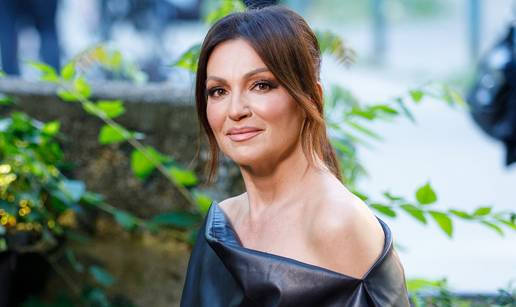 Nina Badri&cacute; proslavila je svoj 54. ro&dstrok;endan, a prvu pjesmu je snimila jo&scaron; davne 1994. godine