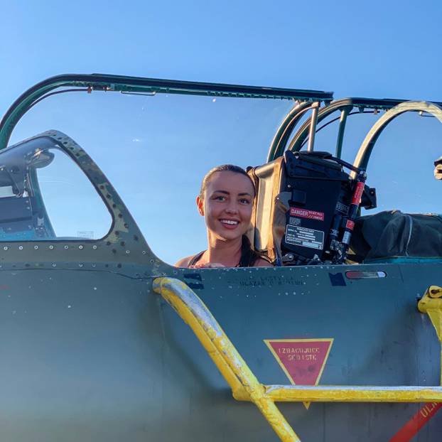FOTO Srpkinja vodi košarkaše, voli Hrvatsku i ruši predrasude