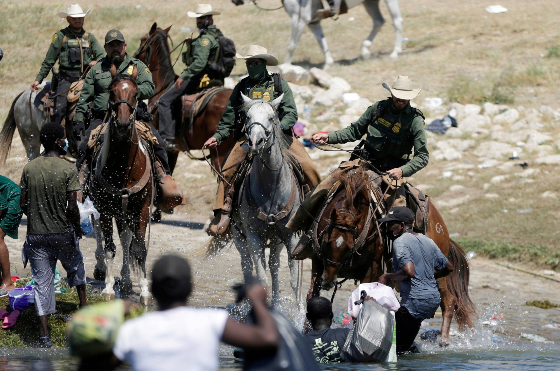 FILE PHOTO: Migrants seeking asylum in the U.S. in Ciudad Acuna, Mexico