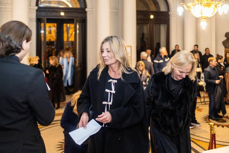 Zagreb: Poznati na premijeri predstave "Trilogija o Agamemnonu 2.0"