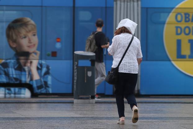 Zagreb: Osvježenje uz pljusak u centru grada