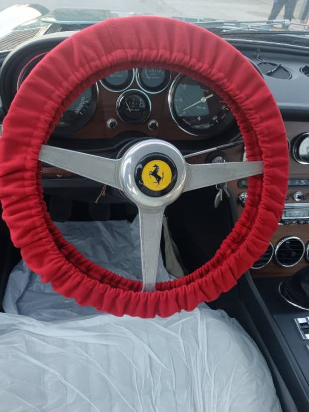 FOTO Pogledajte ove predivne oldtimere koji su na prodaju: Koji vam  se najviše dopada?