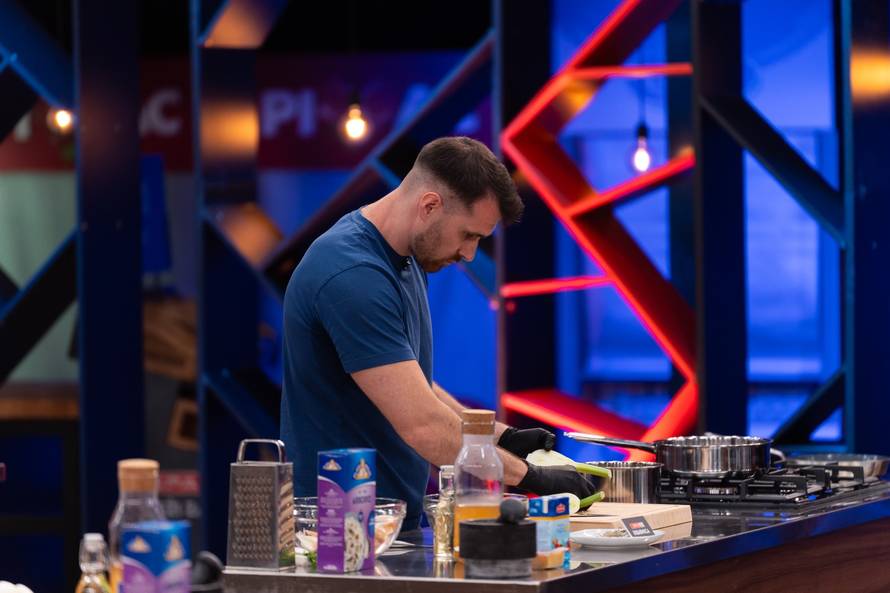 Stjepan Vukadin u MasterChefu bira svoj tim: 'Želim vidjeti savršeni rižoto, otežajte mi!'