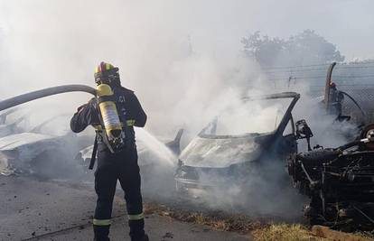 Požar u Cisti Provo: Izgorjelo je gotovo dvadeset automobila