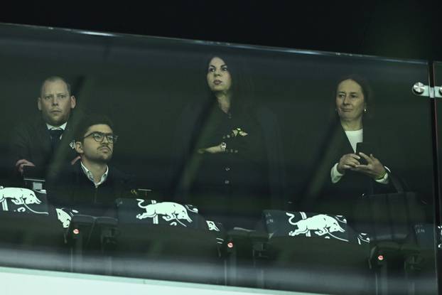 Salzburg: Nenad Bjelica u društvu supruge na tribini 