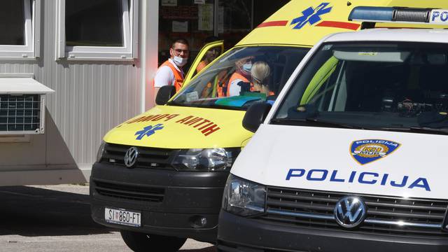 Staklenom bocom udario jednu ženu  u glavu u Splitu,  drugu vukao za kosu i tukao šakama