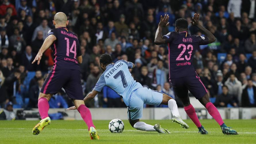 Manchester City v FC Barcelona - UEFA Champions League Group Stage - Group C
