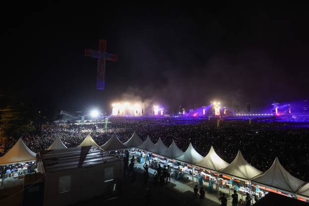 Scenografija dronovima na  koncertu Marka Perkovića Thompsona 