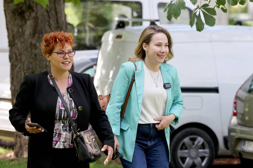 Zagreb: Marija Selak Raspudi&cacute; na konferenciji za medije o mogu&cacute;em novom udaru na d&zcaron;ep voza&ccaron;av