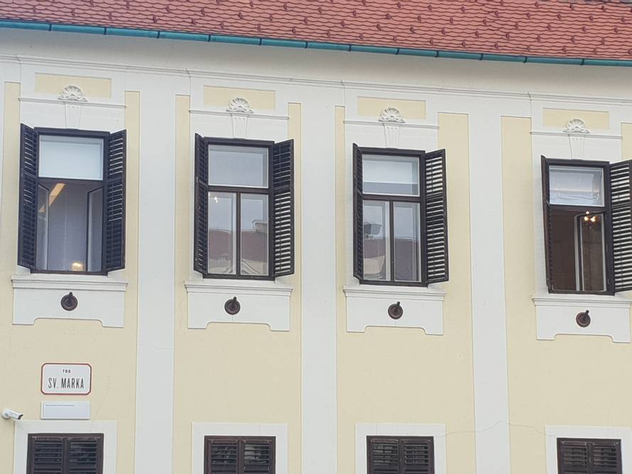 Propuh u Vladi: Širom otvorili prozore zbog sjednice VNS-a