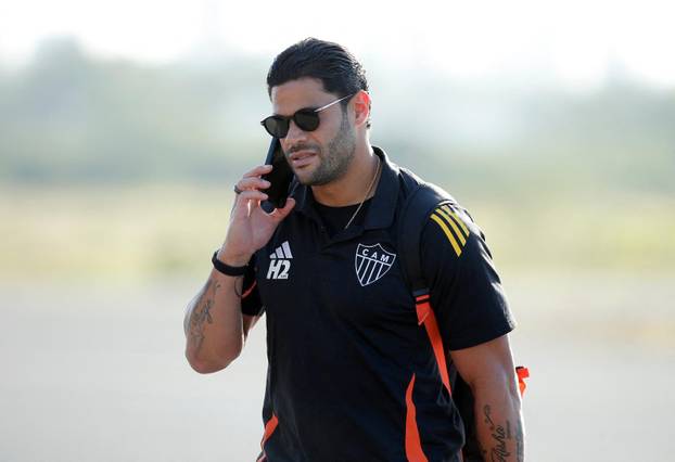 Copa Sudamericana - Final - Lanus and Atletico Mineiro Arrivals