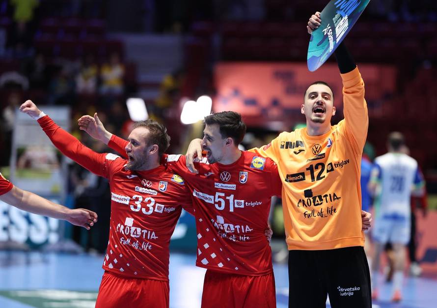 Malmo: Hrvatski rukometaši slave pobjedu u zagrljajima i poljupcima svojih najmilijih