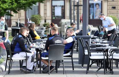 Stožer Grada Zagreba zatražio: Dopustite vjenčanja, sajmove, rad kafića u zatvorenome...