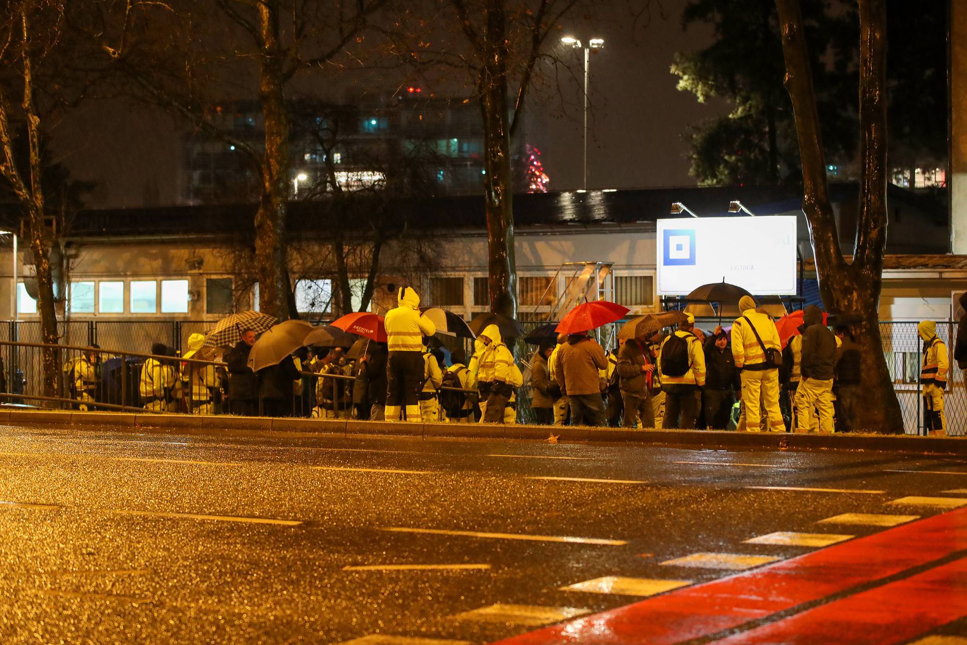 Zagreb: Polusatni  prosvjed radnika Čistoće