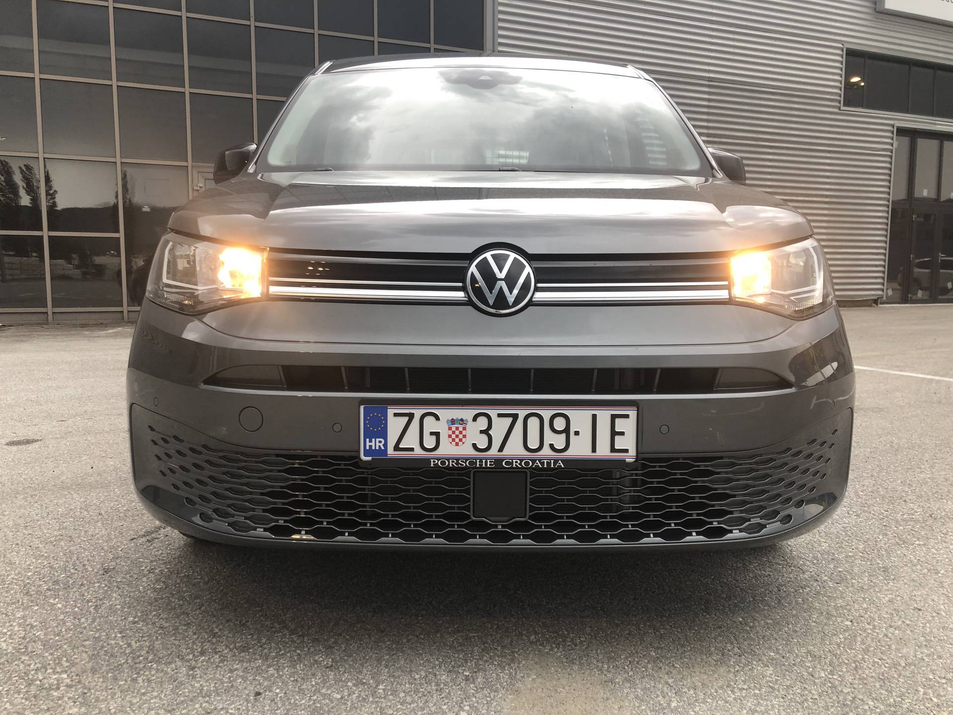 VW Caddy nikad nije bio veći, a vozi se neočekivano dobro