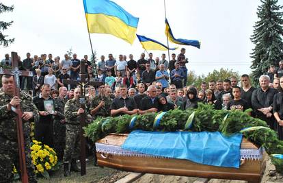 Kuca na vrata i donosi najgore vijesti. Ovaj Ukrajinac ima jedan od najtežih poslova