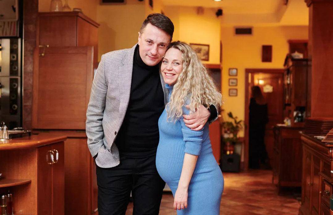 Andrija Milošević i supruga o detaljima tajnog braka: Učinili smo to da dijete nije bez oca...