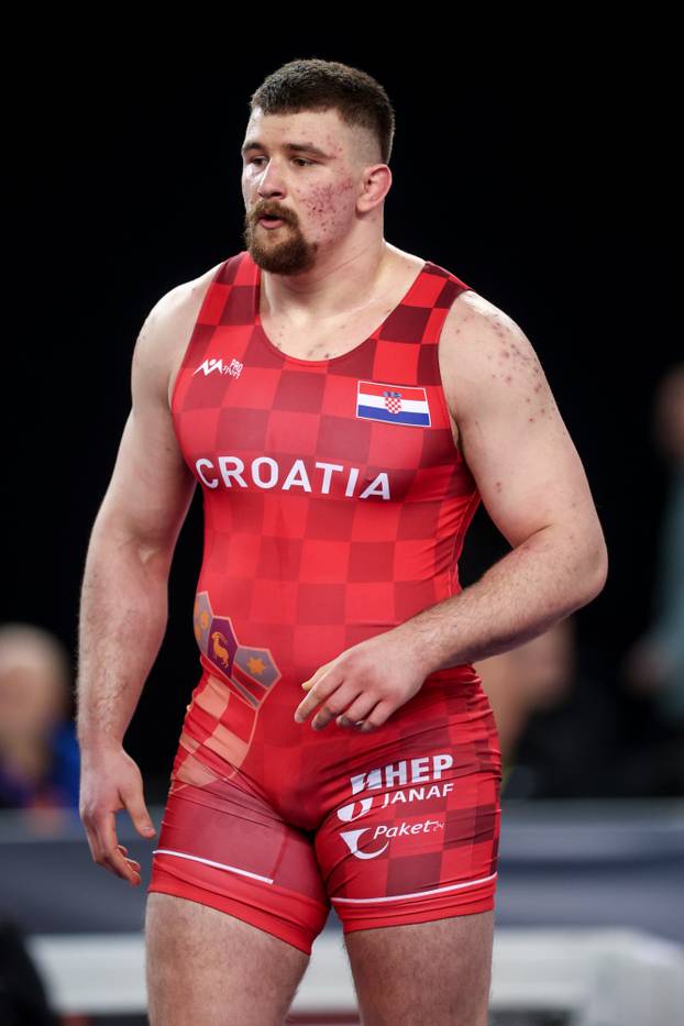 Zagreb: Nakon operacije kuka Marko Milanović natječe se u Areni na turniru u hrvanju 