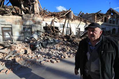 FOTO Prizori koji slamaju srce: Sisak i Petrinja nakon potresa