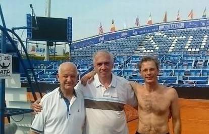 Guverner Ž. Rohatinski se relaksira tenisom od krize