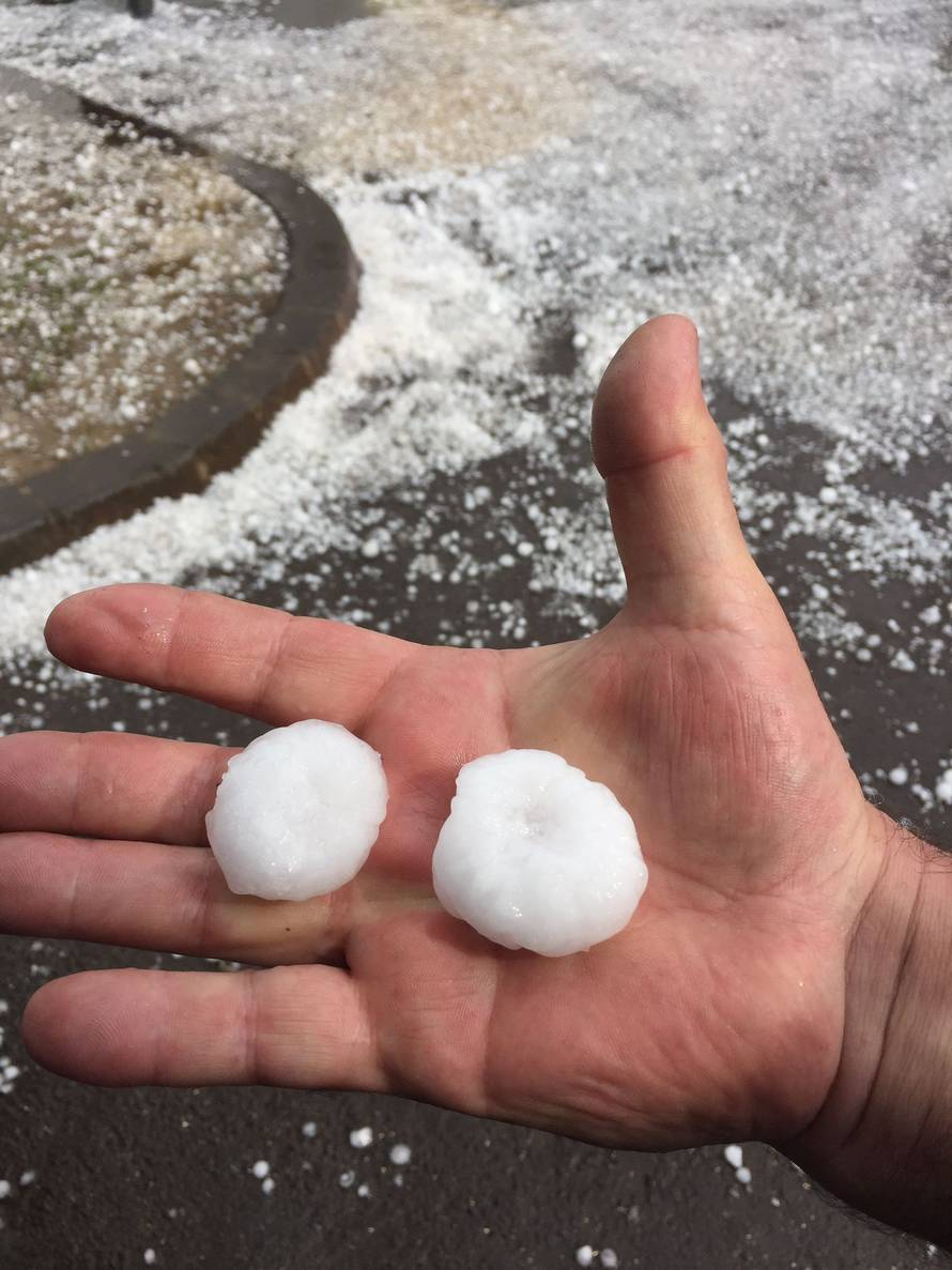 VIDEO Jaka tuča poharala sjever Hrvatske, upaljen meteoalarm: Navečer oluje prijete i Slavoniji