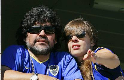 Bivša zvijezda Diego Maradona se bori za život