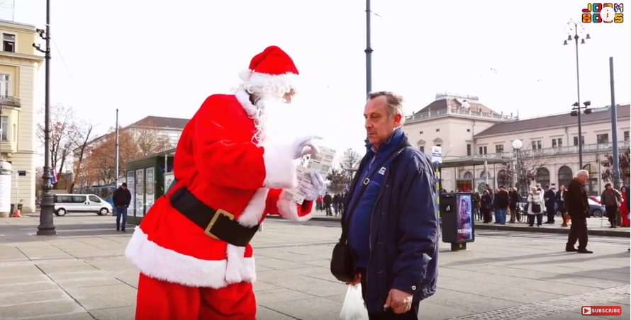 Neopisiva sreća u Zagrebu: Djedica građanima uljepšao dan