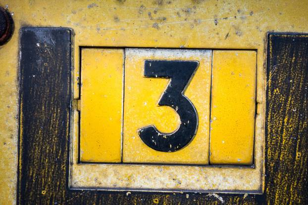 Što kućni broj otkriva o vašem domu? Evo koji privlači ljubav, a koji obilje i novac