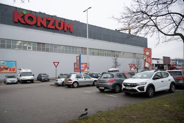 Zagreb: Parkirališta trgovačkih centara na dan bojkota trgovina 