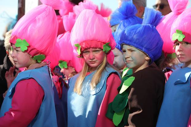 Rijeka: Tisuće maškara na Dječjem karnevalu.